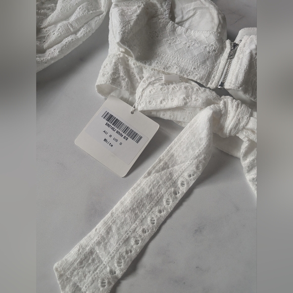 Aisha Puff Sleeve Tie Back - Picture 4 of 7